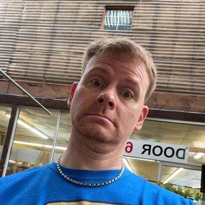 Meet your Posher, Bobbie